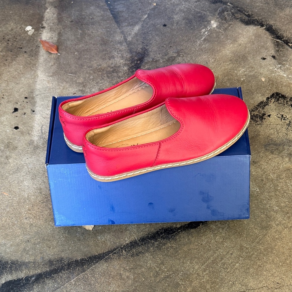 CHARIX Red Slip-On Leather Flats